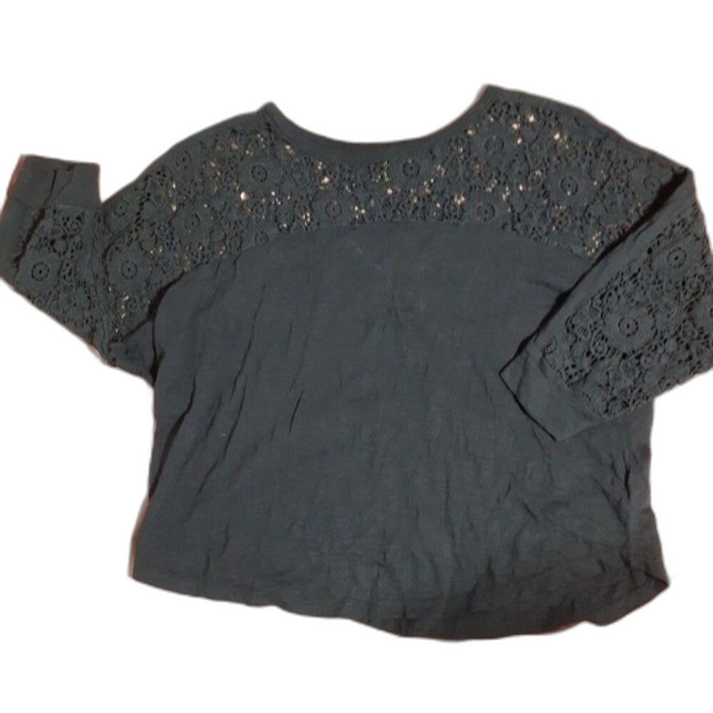 Forever 21 top m Navy blue boxy shirt blouse cotton knit lace detail